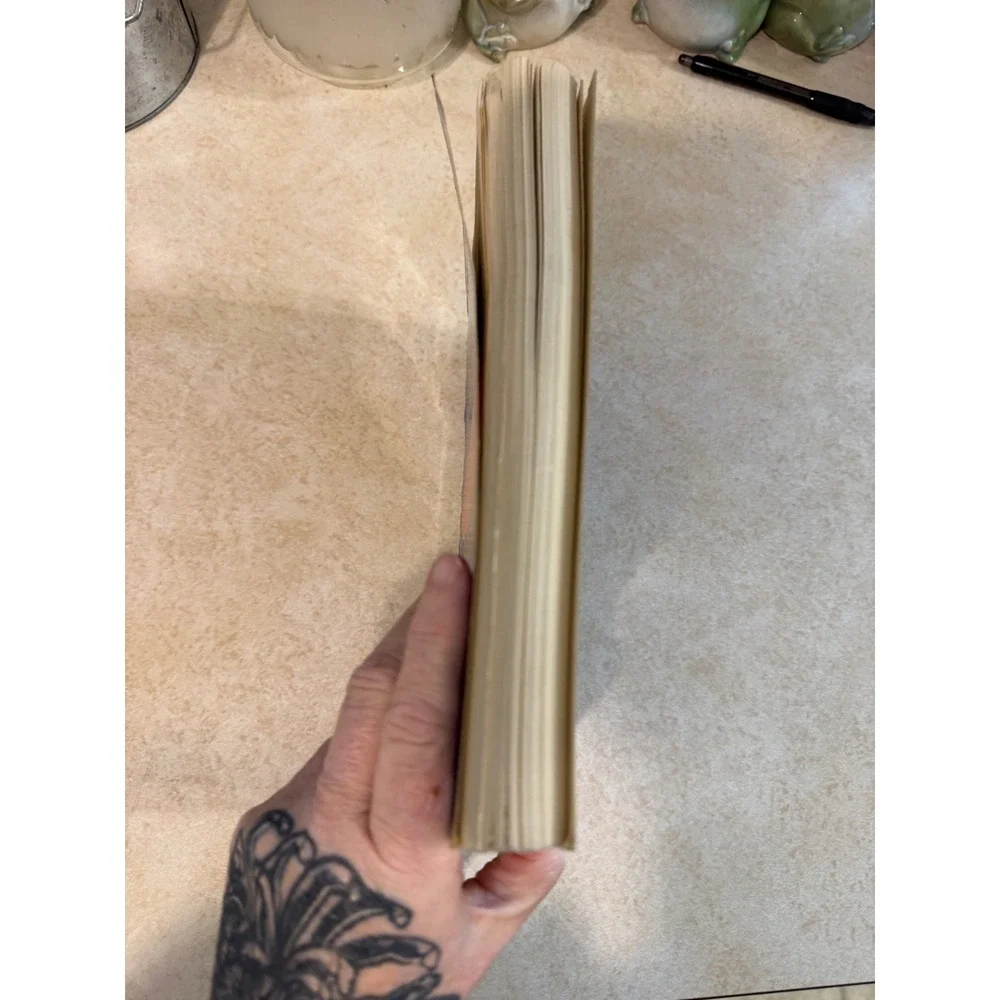 Saturday Review Press le cookbook